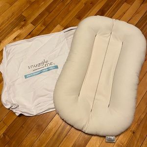 Snuggle Me Organic baby lounger
